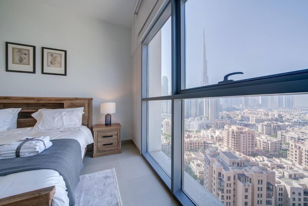 Burj Khalifa View - 2Br And Maid - Downtown Leilighet Dubai Eksteriør bilde